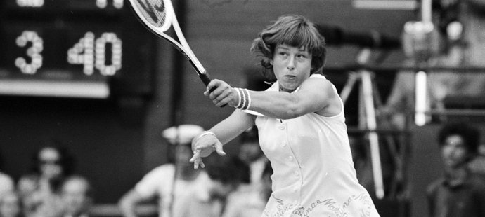 1978, 1979, 1982, 1983, 1984, 1985, 1986, 1987, 1990. Všechny tyto roky vyhrála Navrátilová dvouhru ve Wimbledonu.