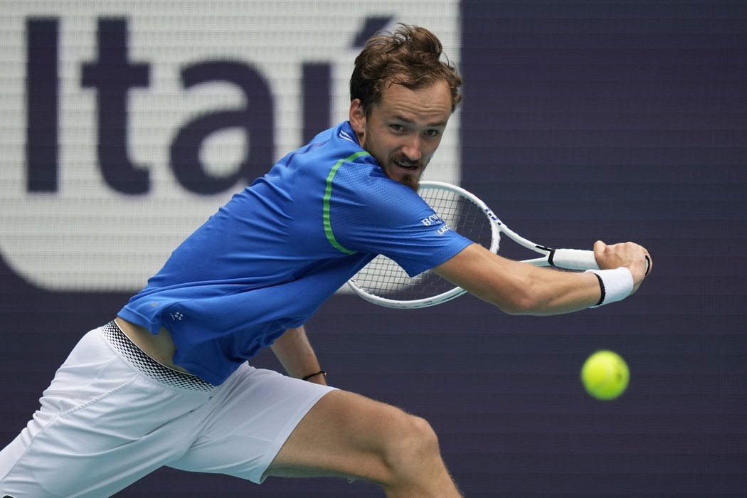 Daniil Medveděv letos na Wimbledonu nebude chybět