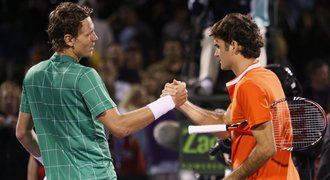 Federer: Berdych už je zase silný. Přeju mu to