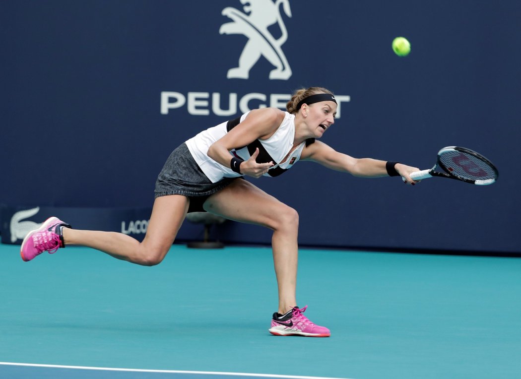 Tenistka Petra Kvitová zvládla úvodní zápas na neoblíbeném turnaji v Miami. Letošní finalistka Australian Open a vítězka ze Sydney porazila Marii Sakkariovou z Řecka 6:1, 6:4 a postoupila do třetího kola