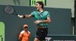 Roger Federer v euforii po zisku titulu na turnaji v Miami