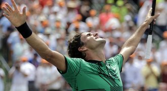 Federer jede dál! V Miami zdolal Nadala a slaví 91. triumf v kariéře