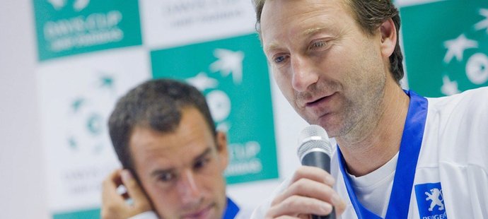 Bývalý československý tenisový reprezentant Miloš Mečíř končí po téměř čtvrt století ze zdravotních důvodů na lavičce slovenského daviscupového týmu.