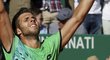 Jiří Veselý v euforii po triumfu nad Novakem Djokovičem na turnaji v Monte Carlu