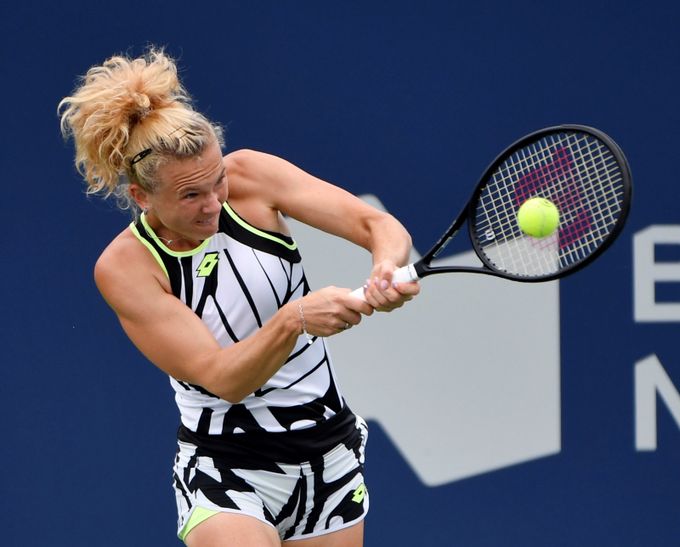 Hladký postup! Siniaková dvěma kanáry, Vondroušová po skreči Hladký postup! Siniaková dvěma kanáry, Vondroušová po skreči