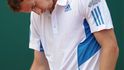 Smutný Andy Murray opět padl ve druhém kole.