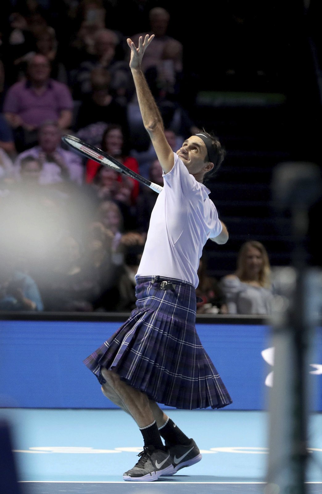 Murray si zahrál poprvé od Wimbledonu, Federer mu čelil v kiltu