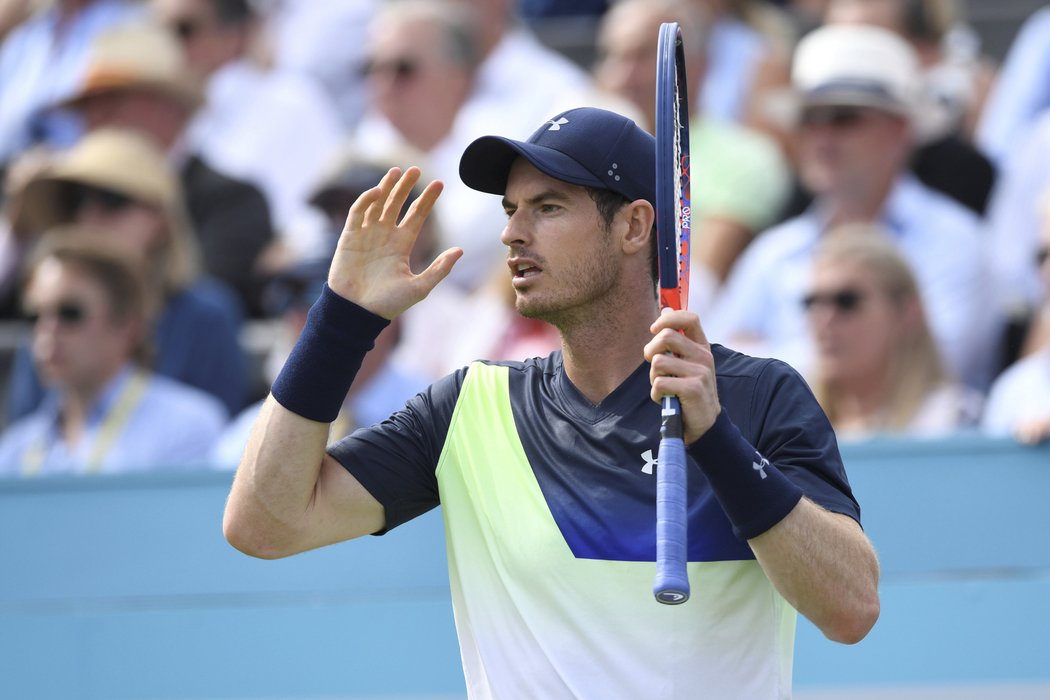  Andy Murray nakonec po boji podlehl Kyrgiosovi