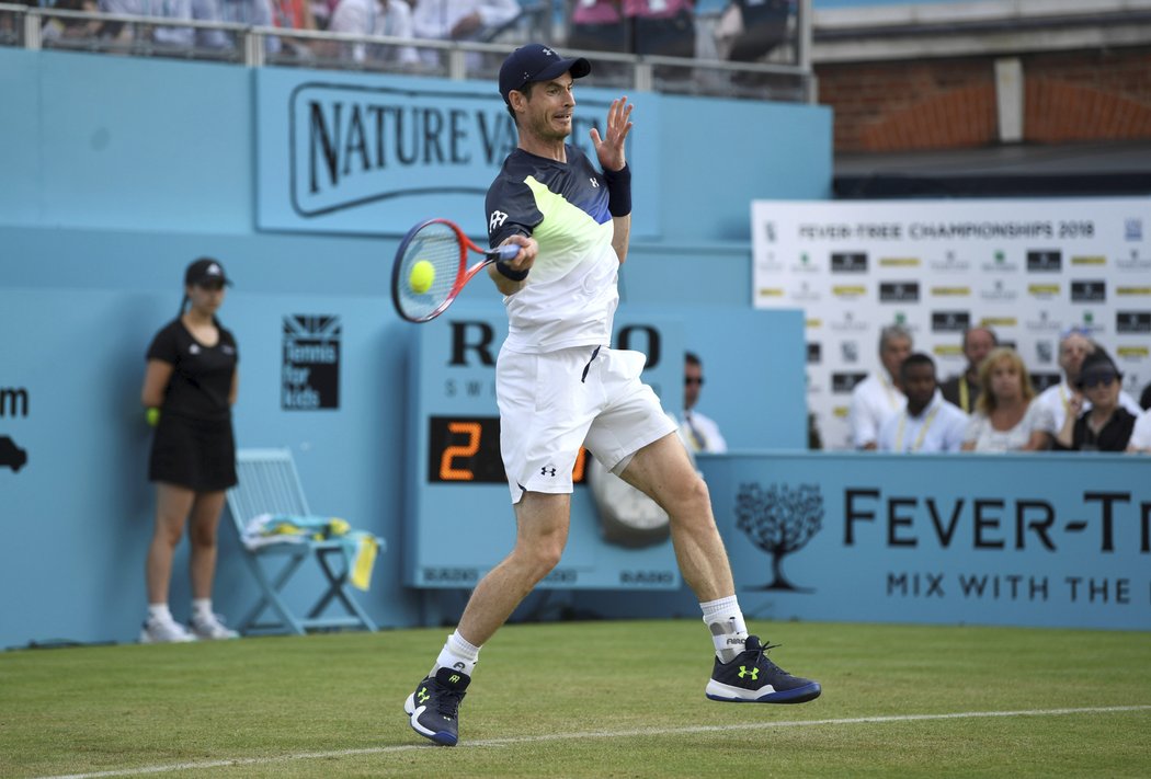  Andy Murray se po dlouhé pauze vrátil na kurty