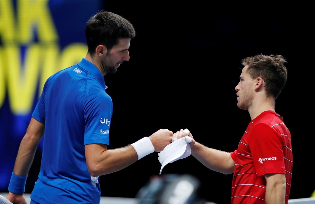 Novak Djokovič vstoupil do Turnaje mistrů jasnou výhrou nad Diegem Schwartzmanem