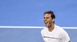 Rafael Nadal se raduje po jednom z vítězných míčů na Australian Open