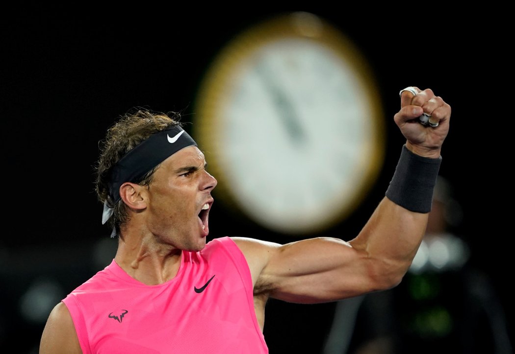 šťastný Rafael Nadal po postupu přes Nicka Kyrgiose do čtvrtfinále Australian Open