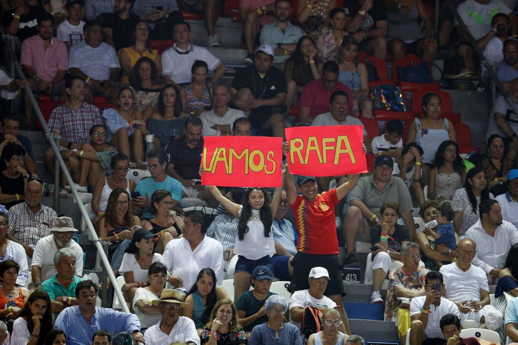 Fanoušci na turnaji v Mexiku, kteří podporovali legendárního Rafaela Nadala