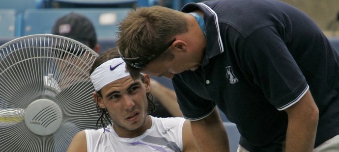 Rafael Nadal a fyzioterapeut Michal Novotný