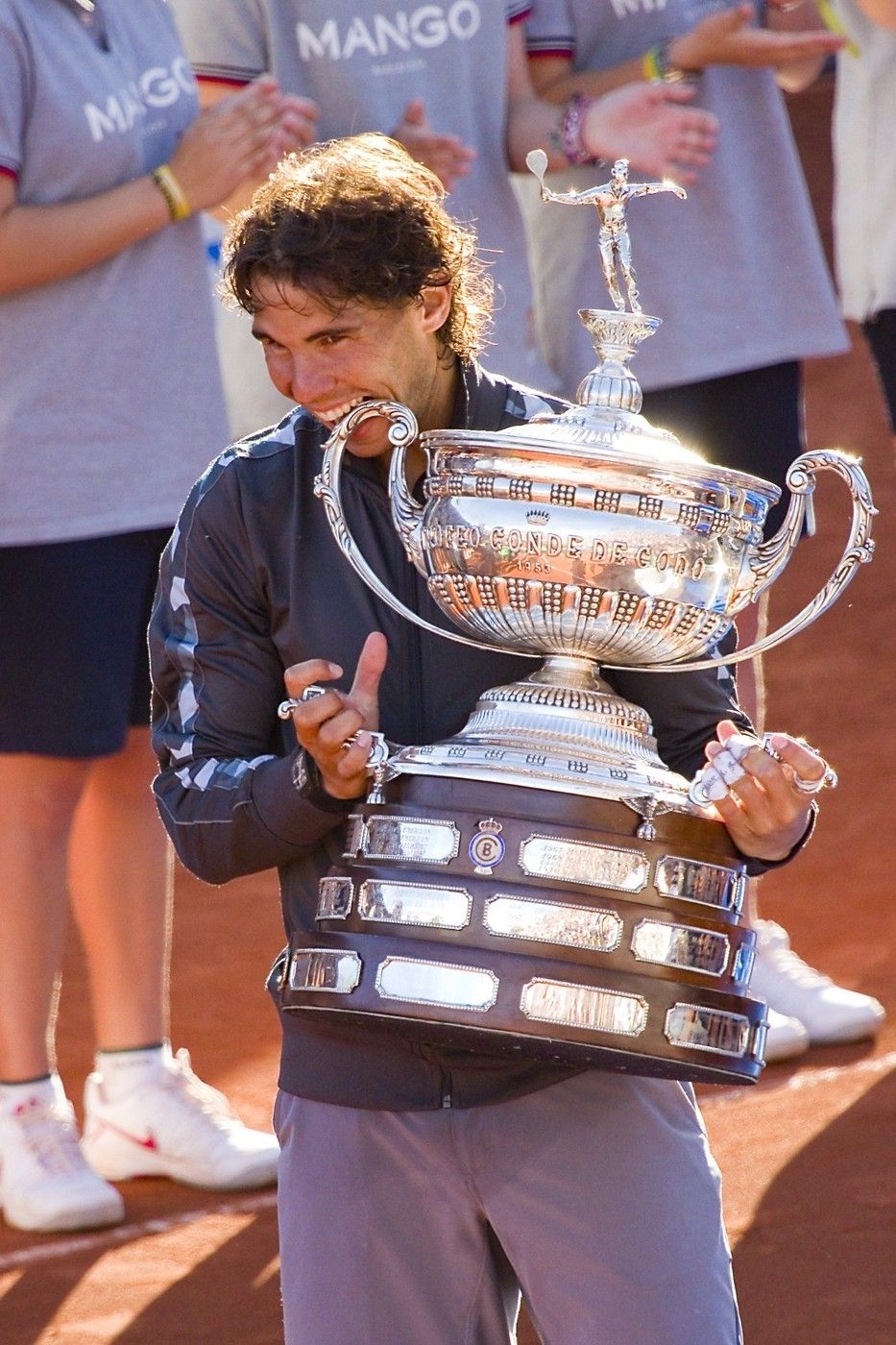 2012 - O jediný set připravil Nadala až ve finále Djokovič, své soupeře jinak drtil rodák z Mallorky až neskutečným způsobem. Ferrer na něj v semifinále uhrál pouhých pět gamů.