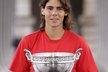 2005 - Prvni titul pro tehdy devatenáctiletou vycházející kometu. Nadal cestou za prvním triumfem v Paříži zdolal Ferrera, Federera a ve finále Puertu