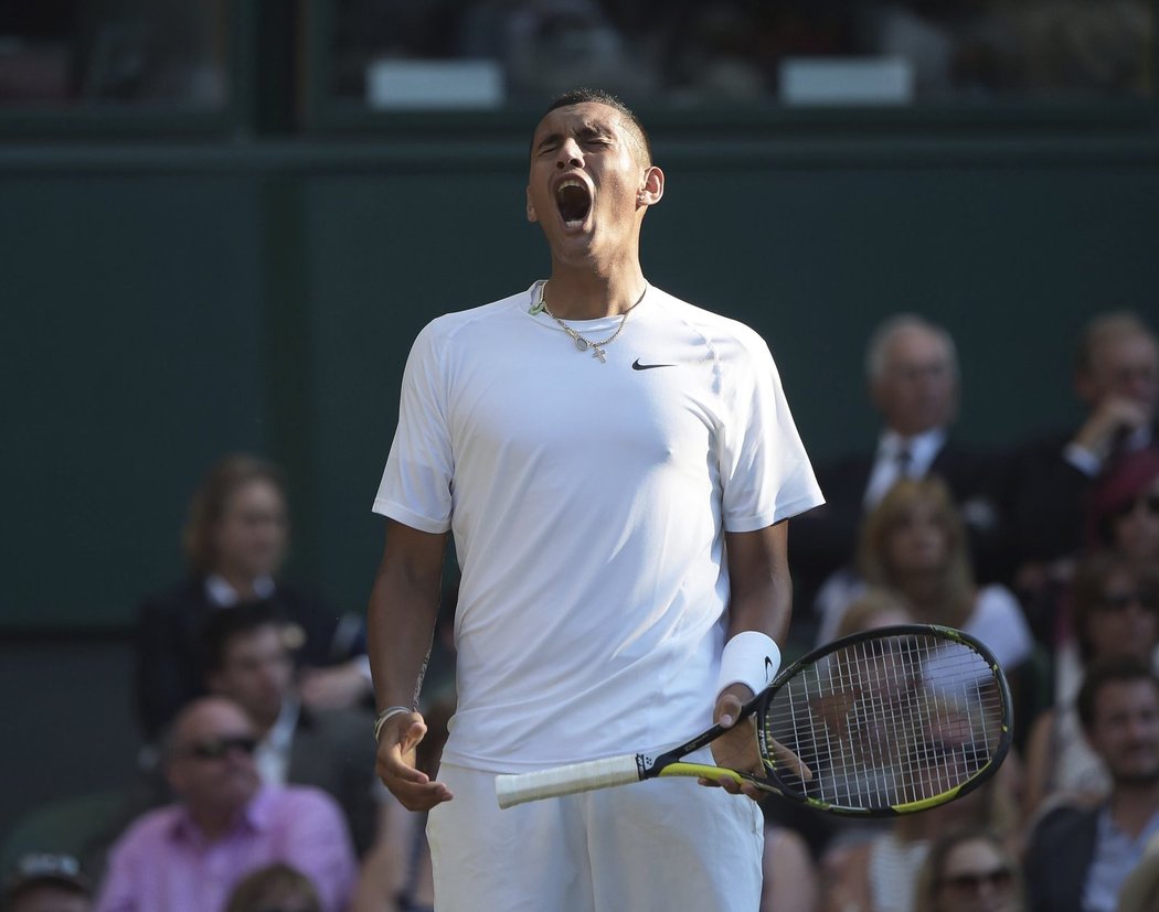 Devatenáctiletý australský tenista Nick Kyrgios senzačně porazil v osmifinále Wimbledonu světovou jedničku Rafaela Nadala 7:6, 5:7, 7:6 a 6:3