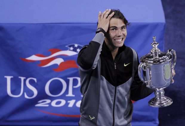 Nadal snad nemůže svému vítězství ani uvěřit. Nadal snad nemůže svému vítězství ani uvěřit.