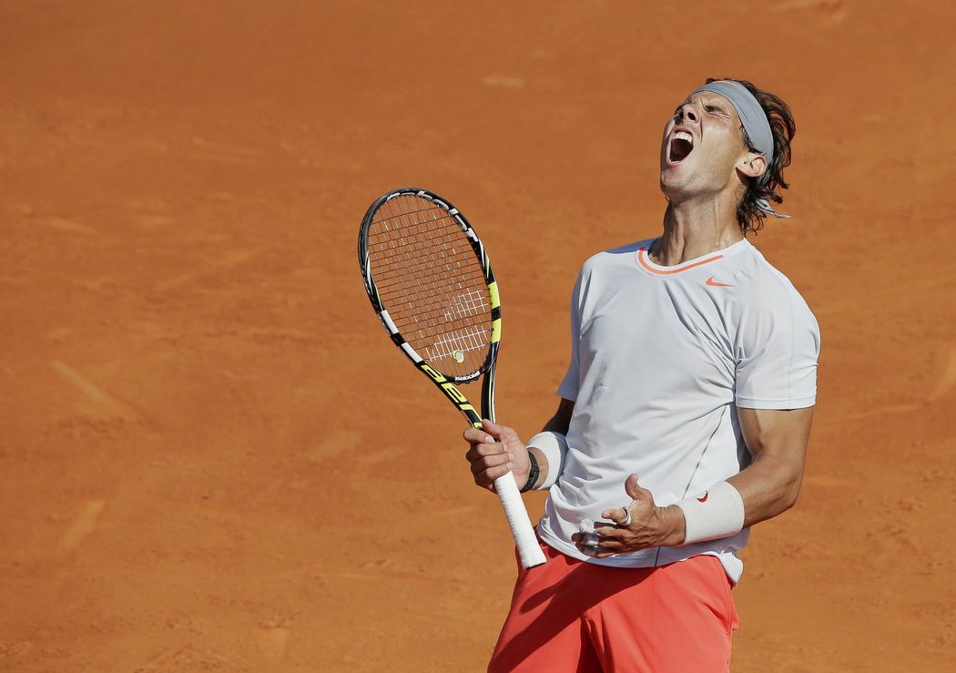 Rafael Nadal postupuje do finále Roland Garros