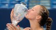 Petra Kvitová se raduje z triumfu na turnaji v New Havenu