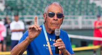 Strach o legendu. Tenisový kouč Bollettieri zkolaboval přímo na kurtu