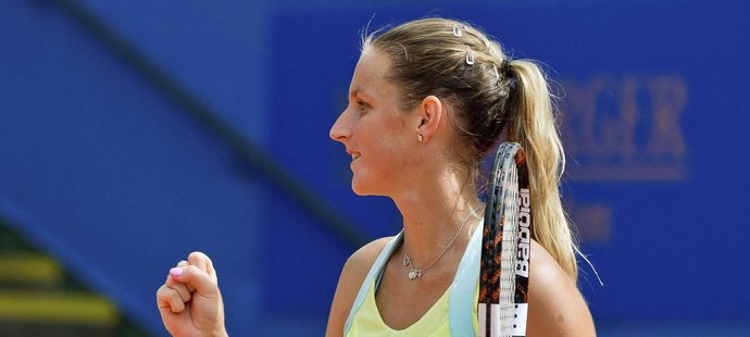 Karolína Plíšková se raduje v zápase s Ukrajinkou Elinou Svitolinovou
