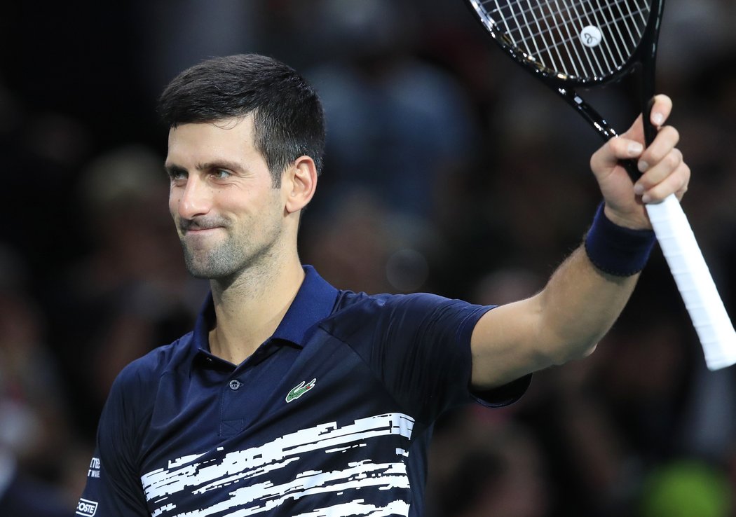 Novak Djokovič v Paříži vybojoval čtvrtfinálovou odvetu s Tsitsipasem