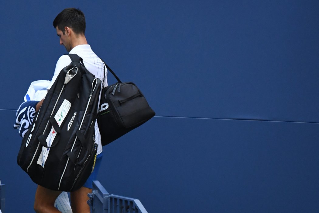 Omluvy byly marné, Novak Djokovič opustil kurt na US Open