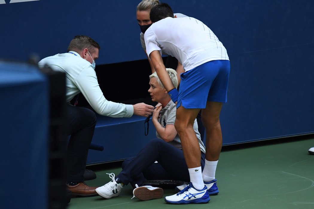 Omluvy byly marné, Novak Djokovič opustil kurt na US Open