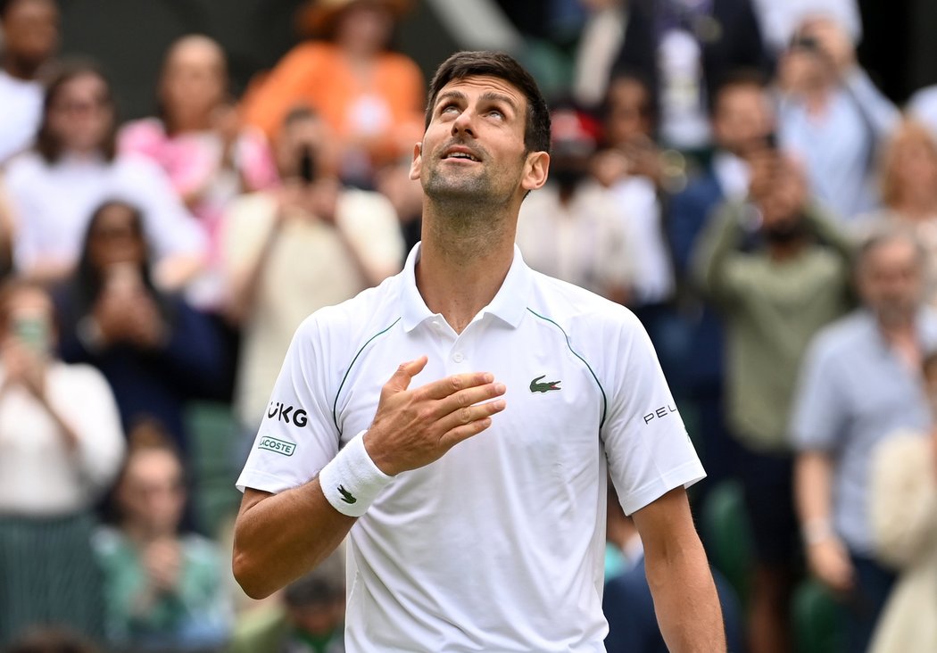 Novak Djokovič je ve svém desátém wimbledonském semifináe