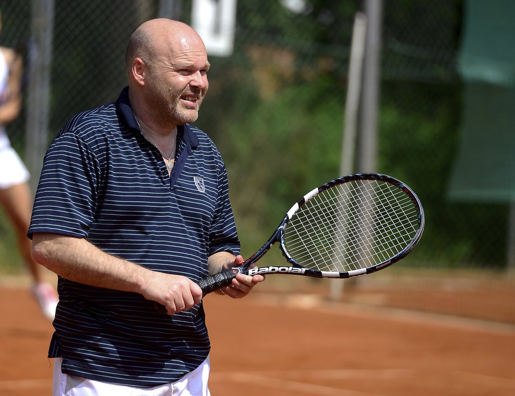 Pavel Kolář skončil na turnaji ve čtvrtfinále, avšak hlásil s úsměvem. „Tenis mohu jako fyzioterapeut doporučit,“ smál se.