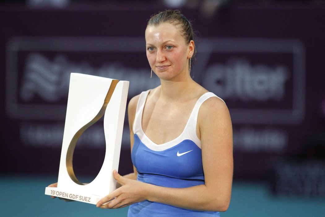 Česká tenistka Petra Kvitová porazila ve finále turnaje v Paříži světovou jedničku Kim Clijstersovou a získala třetí titul v kariéře