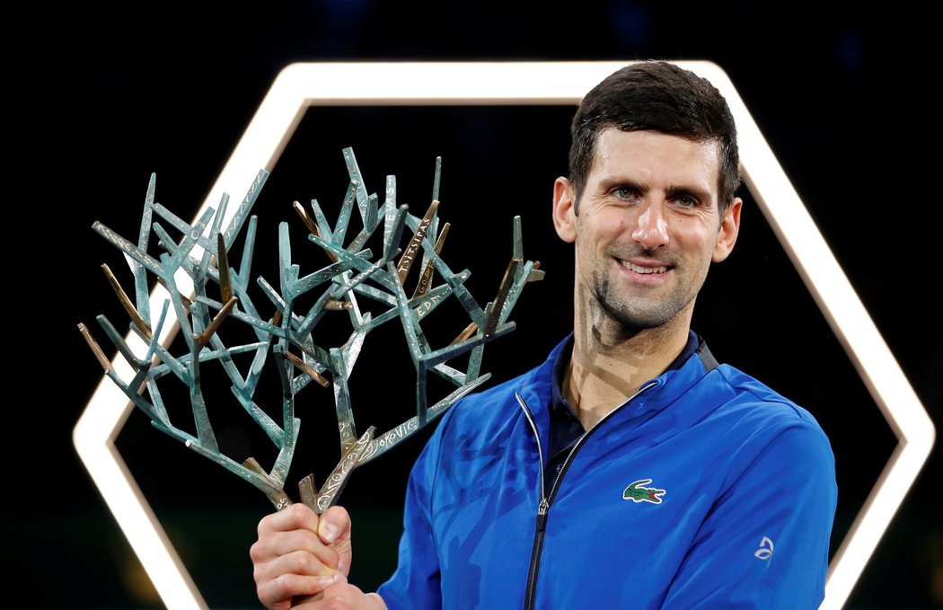 Trofej z turnaje Masters v Paříži vyhrál Novak Djokovič už popáté v kariéře