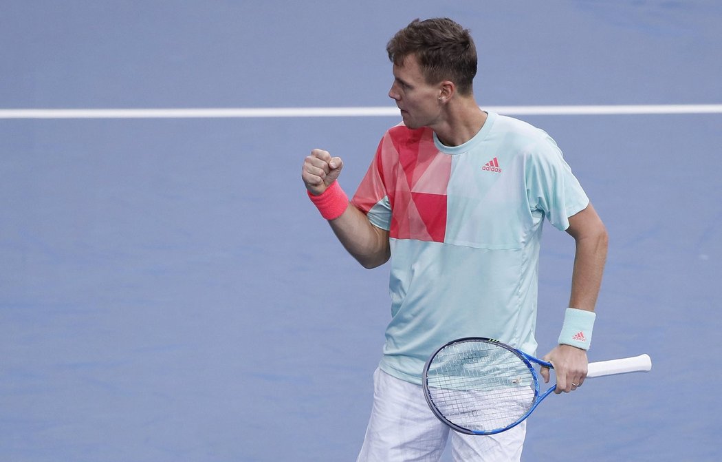 Český tenista Tomáš Berdych drží naději na účast na Turnaji mistrů