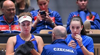 Pála se vydá na záchranářskou misi s teenagerkami. Věkový průměr? Devatenáct let Pála se vydá na záchranářskou misi s teenagerkami. Věkový průměr? Devatenáct let