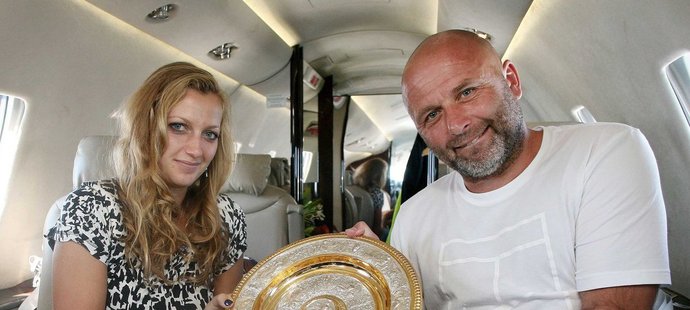 Na cestě z Wimbledonu. Petra Kvitová a kouč David Kotyza zažili největší společný úspěch. Zatím