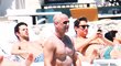 Bývalá světová tenisová jednička André Agassi odhalil na pláži v Miami své mužné tělo