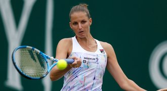 Karolína Plíšková vydřela v Eastbourne výhru, může jít na Strýcovou