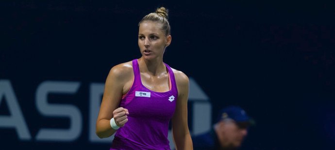 Česká tenistka Kristýna Plíšková po jednom z povedených míčků