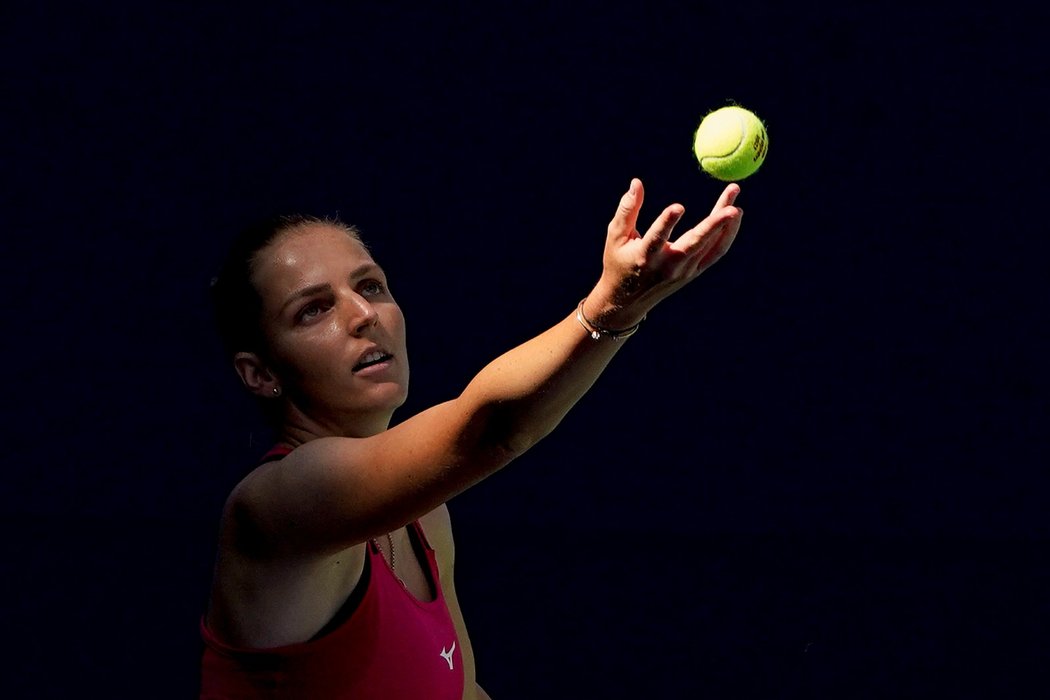 Kristýna Plíšková během českého souboje ve 2. kole US Open proti Petře Kvitové