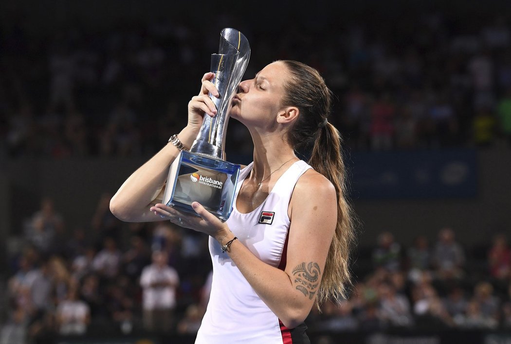 Karolína Plíšková v australském Brisbane v dnešním finále porazila Francouzku Alizé Cornetovou 6:0, 6:3 a získala svůj sedmý titul v kariéře.