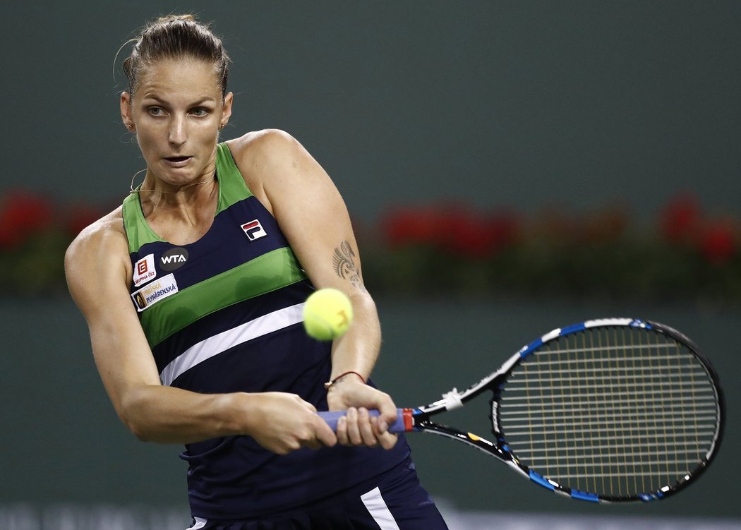 Karolína Plíšková postoupila v Indian Wells do semifinále. Třetí nasazená tenistka zdolala Garbiňe Muguruzaovou 7:6, 7:6 a čeká ji Ruska Kuzněcovová.