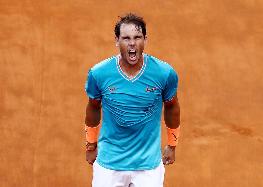 Rafael Nadal v pozápasové euforii po vítězství nad Novakem Djokovičem