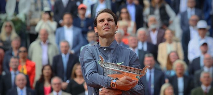 Tenisté se mohou na blížícím se Roland Garros těšit navzdory pandemii koronaviru na podporu fanoušků v hledišti. Úřadujícím šampionem je Španěl Rafael Nadal.