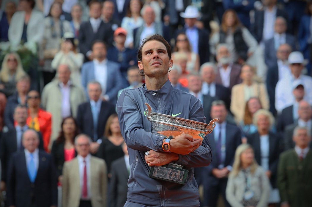 Tenisté se mohou na blížícím se Roland Garros těšit navzdory pandemii koronaviru na podporu fanoušků v hledišti. Úřadujícím šampionem je Španěl Rafael Nadal.