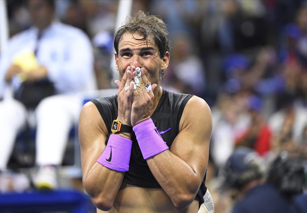 Obrovské emoce. Rafael Nadal má svůj 19. grandslamový titul