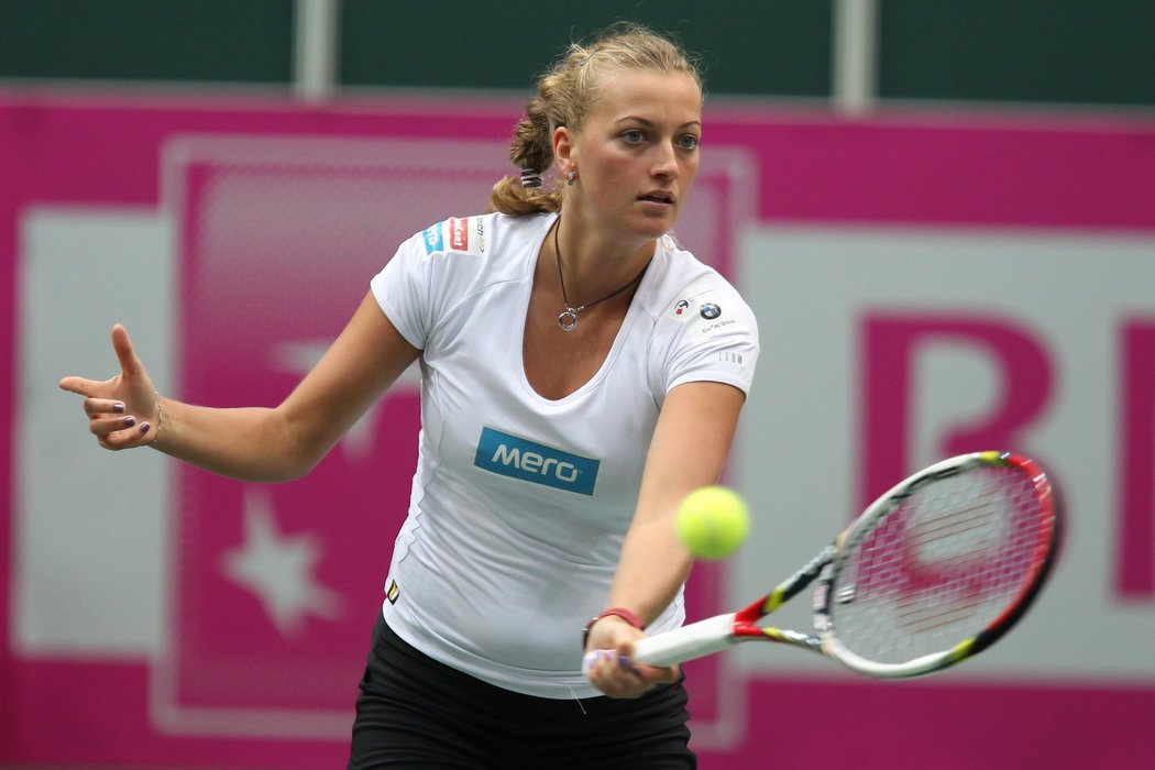 Petra Kvitová se v Ostravě připravuje na Fed Cup s Itálií, trénovala i se šestnáctiletým juniorem Davidem Poljakem 