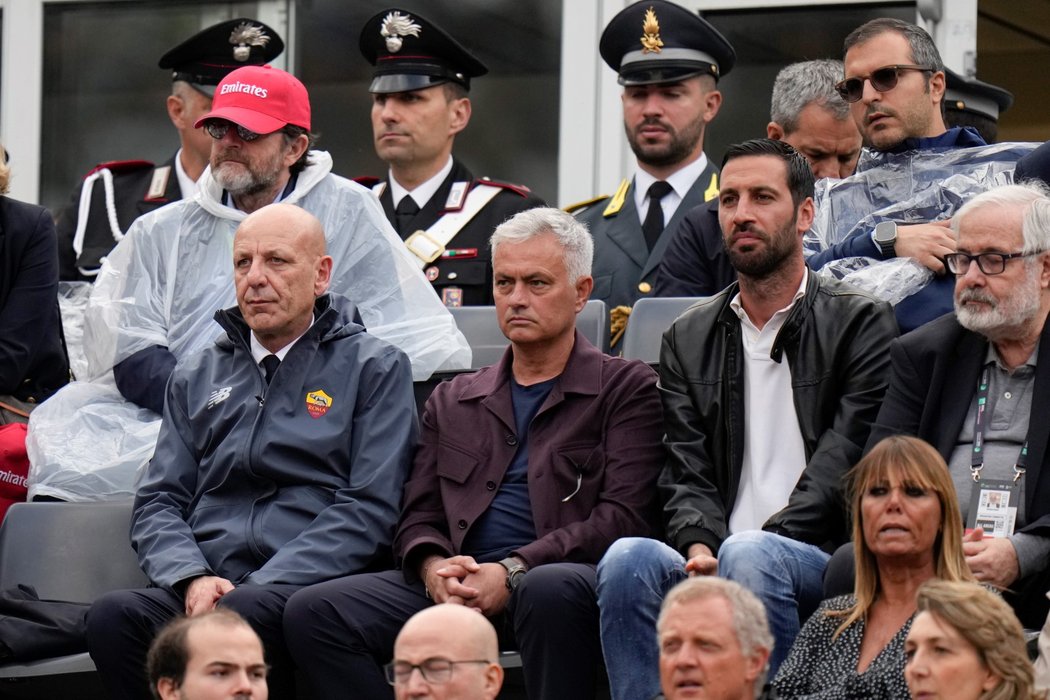 Fotbalový trenér José Mourinho během finále tenisového turnaje v Římě