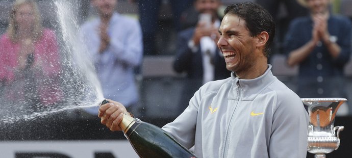 Rafael Nadal je znovu světovou jedničkou