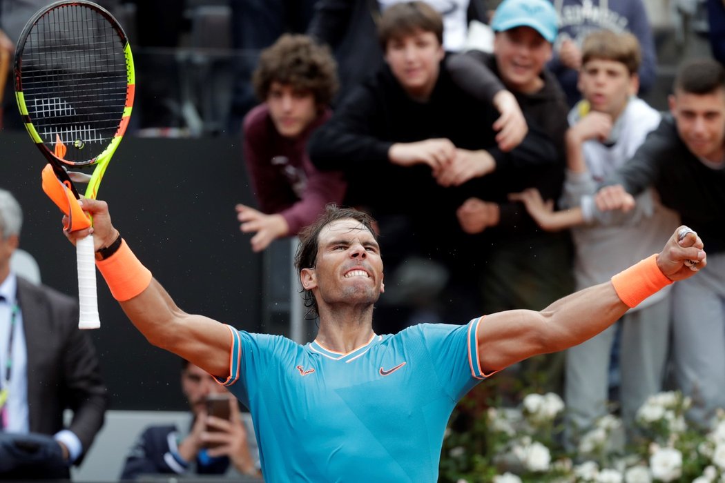Španělský tenista Rafael Nadal v semifinále turnaje v Římě zdolal řeckého soupeře Tsitsipase